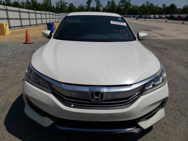 1HGCR2F16HA273322 - 2017 HONDA ACCORD SPORT SPECIAL EDITION WHITE photo 5