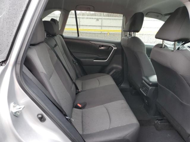 2T3P1RFV0MW197188 - 2021 TOYOTA RAV4 XLE SILVER photo 11