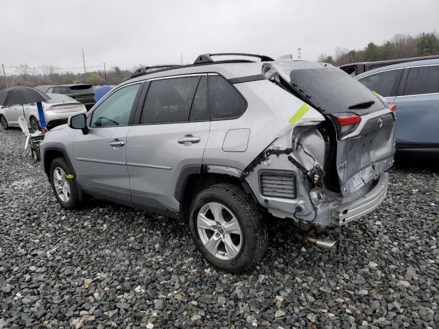2T3P1RFV0MW197188 - 2021 TOYOTA RAV4 XLE SILVER photo 2