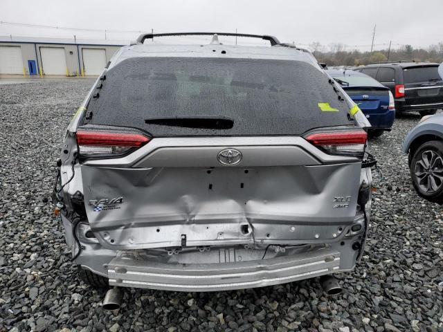 2T3P1RFV0MW197188 - 2021 TOYOTA RAV4 XLE SILVER photo 6