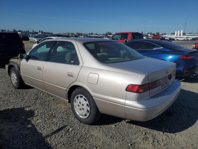 4T1BG22K8XU457068 - 1999 TOYOTA CAMRY CE TAN photo 2