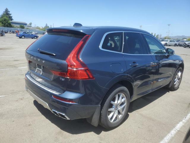 YV4102DK9L1489411 - 2020 VOLVO XC60 T5 MOMENTUM BLUE photo 3