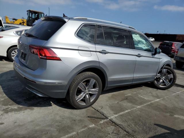 3VV3B7AX3LM092395 - 2020 VOLKSWAGEN TIGUAN SE SILVER photo 3