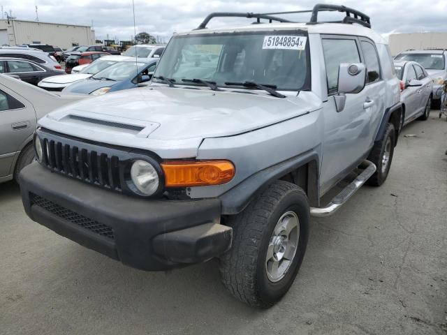 JTEBU11F78K001762 - 2008 TOYOTA FJ CRUISER SILVER photo 1