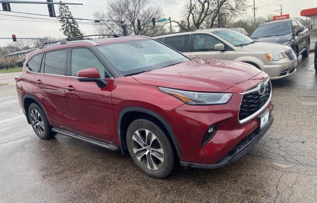 5TDHZRBH5NS584772 - 2022 TOYOTA HIGHLANDER XLE 红色 照片 1