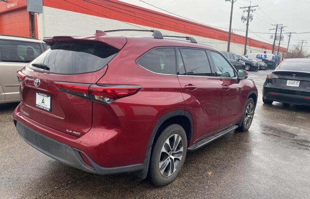 5TDHZRBH5NS584772 - 2022 TOYOTA HIGHLANDER XLE 红色 照片 4