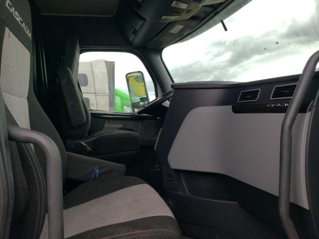 3AKJHHDR7MSNA1243 - 2021 FREIGHTLINER CASCADIA 1 WHITE photo 5