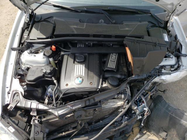 WBAUL7C50BVM80617 - 2011 BMW I SERIES I SILVER photo 11