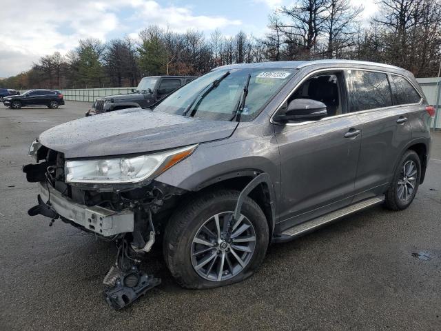 5TDJZRFH7KS917626 - 2019 TOYOTA HIGHLANDER SE GRAY photo 1