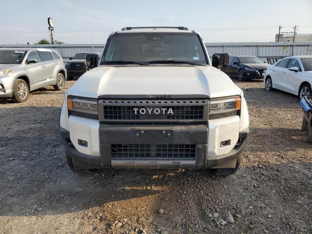 JTEABFAJ1S5012393 - 2025 TOYOTA LAND CRUIS BASE أبيض صورة 5