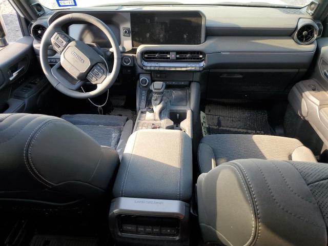 JTEABFAJ1S5012393 - 2025 TOYOTA LAND CRUIS BASE أبيض صورة 8