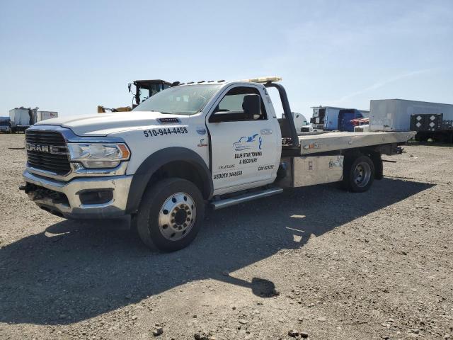 3C7WRMDL2KG537904 - 2019 RAM 5500 WHITE photo 1