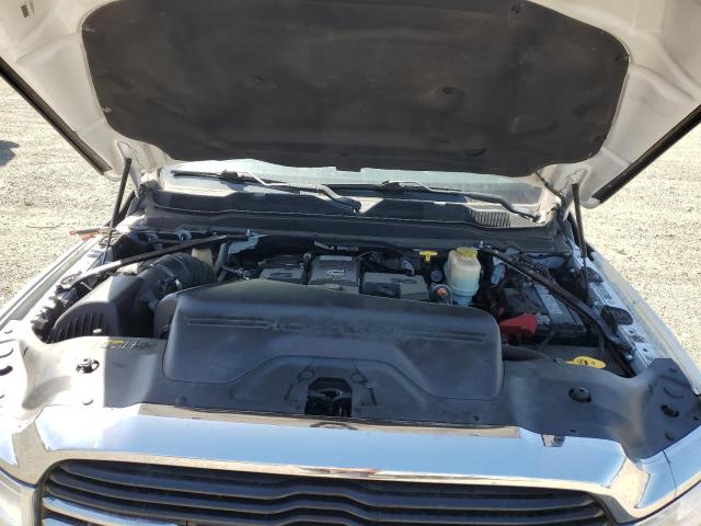 3C7WRMDL2KG537904 - 2019 RAM 5500 WHITE photo 11