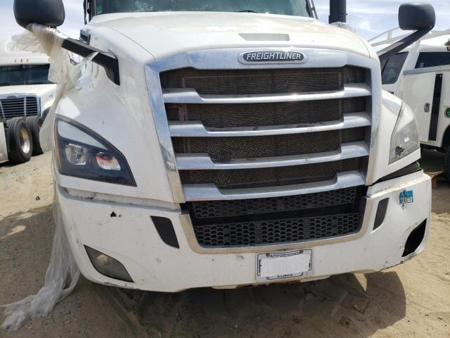 3AKJHHDR3MSMR8216 - 2021 FREIGHTLINER CASCADIA 1 WHITE photo 9