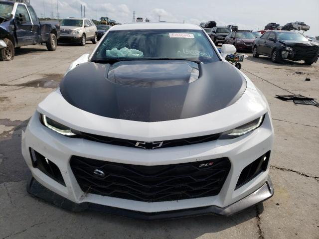 1G1FJ1R67J0120182 - 2018 CHEVROLET CAMARO ZL1 WHITE photo 5