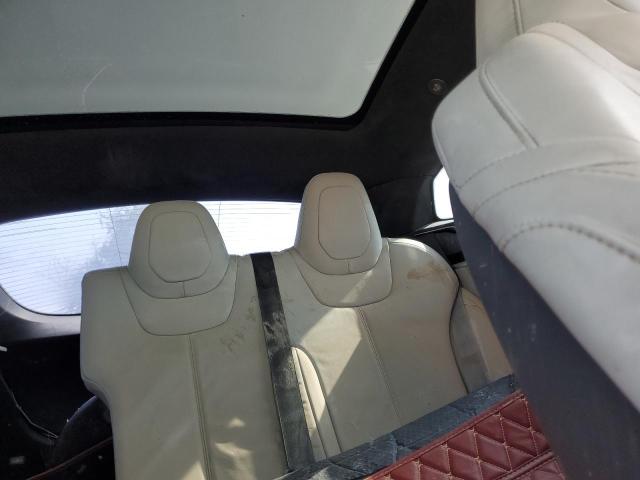 5YJSA1E16GF171067 - 2016 TESLA MODEL S WHITE photo 11