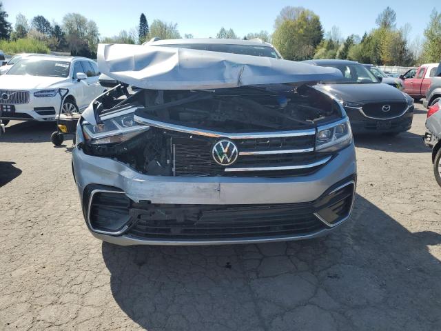 1V26E2CA2LC231902 - 2020 VOLKSWAGEN ATLAS CROS SE SILVER photo 5