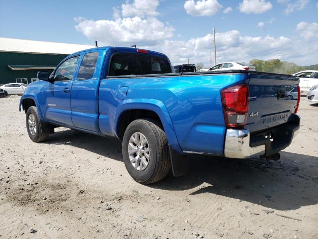 5TFSZ5AN7JX142070 - 2018 TOYOTA TACOMA ACCESS CAB BLUE photo 2