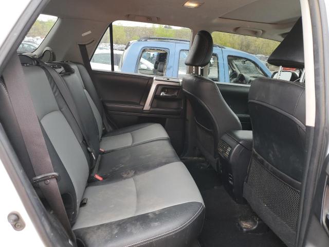 JTEBU5JR2G5405728 - 2016 TOYOTA 4RUNNER SR5/SR5 PREMIUM 白色 照片 11