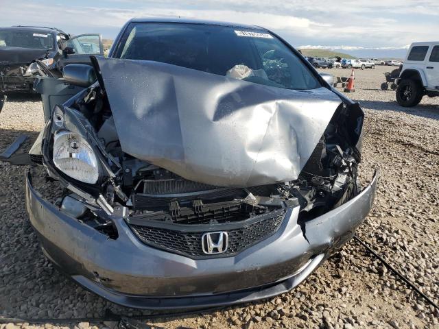 JHMGE8H3XDC056513 - 2013 HONDA FIT GRAY photo 5