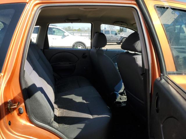 KL1TD69686B653692 - 2006 CHEVROLET AVEO BASE ORANGE photo 10