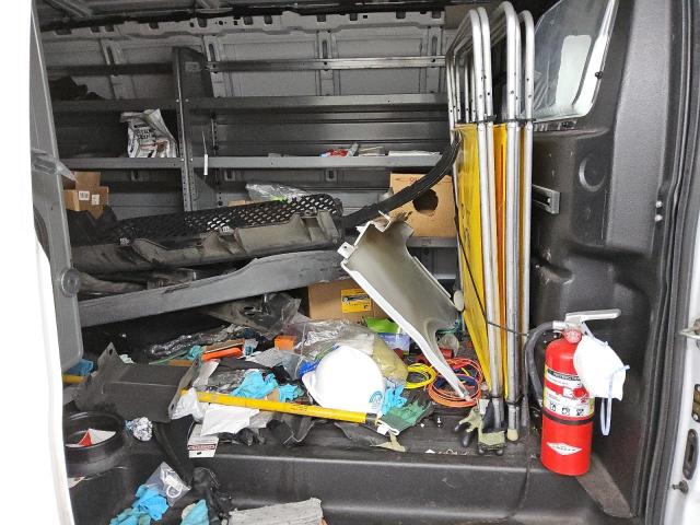 1GCWGAFP5K1334425 - 2019 CHEVROLET EXPRESS G2 WHITE photo 11