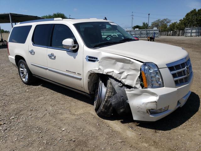 1GYS4KEF4DR230884 - 2013 CADILLAC ESCALADE ESV PLATINUM თეთრი ფოტო 4