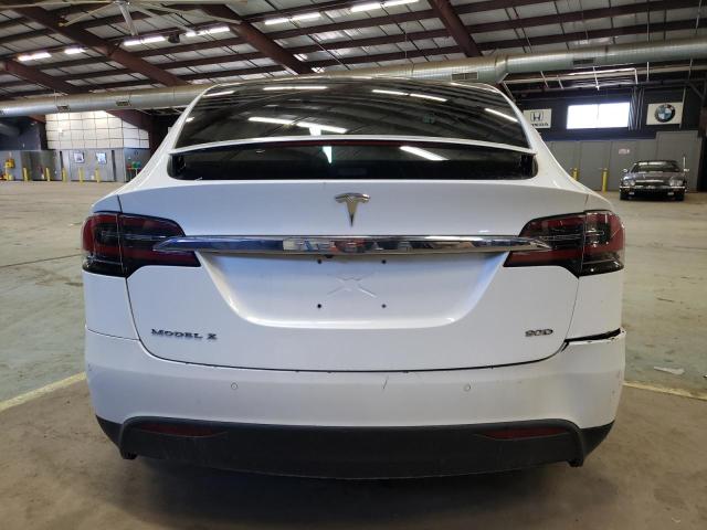 5YJXCBE2XHF042491 - 2017 TESLA MODEL X WHITE photo 6