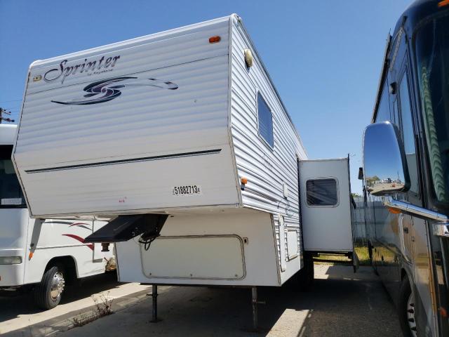 4YDF2822019260457 - 2001 KEYSTONE SPRINTER WHITE photo 2