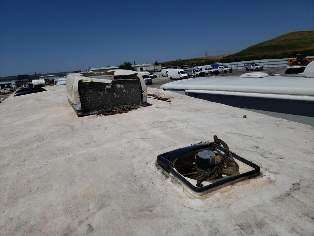 4YDF2822019260457 - 2001 KEYSTONE SPRINTER WHITE photo 9