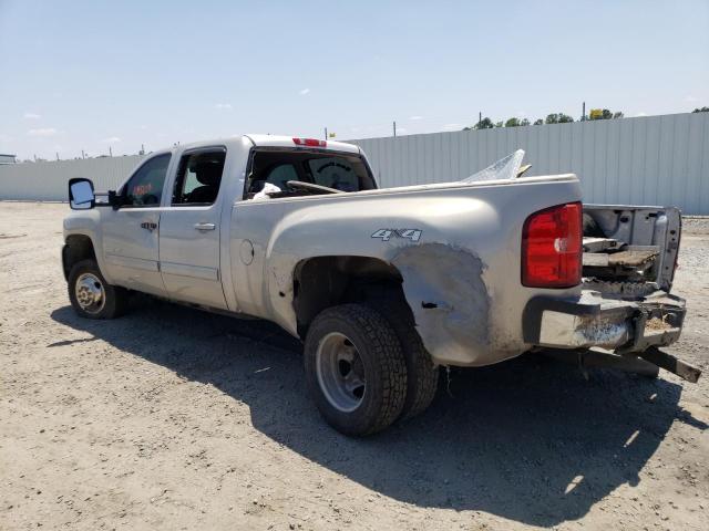 1GCJK936X9F140960 - 2009 CHEVROLET SILVERADO K3500 LTZ SILVER photo 2