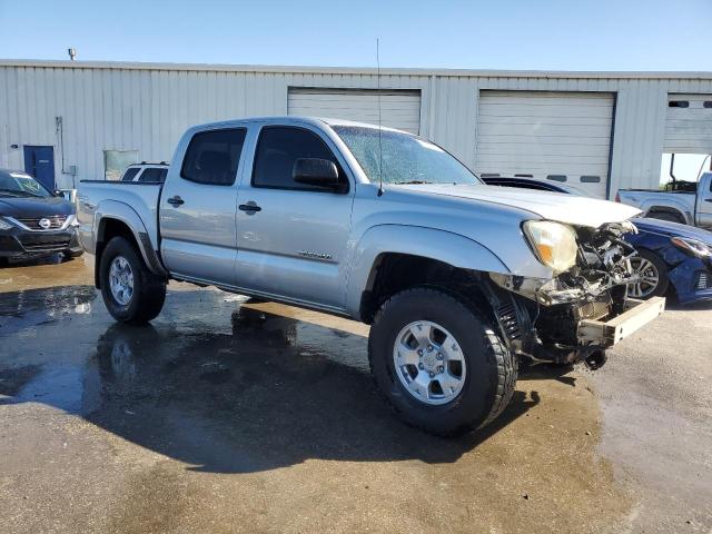 3TMJU62N57M042028 - 2007 TOYOTA TACOMA DOUBLE CAB PRERUNNER SILVER photo 4