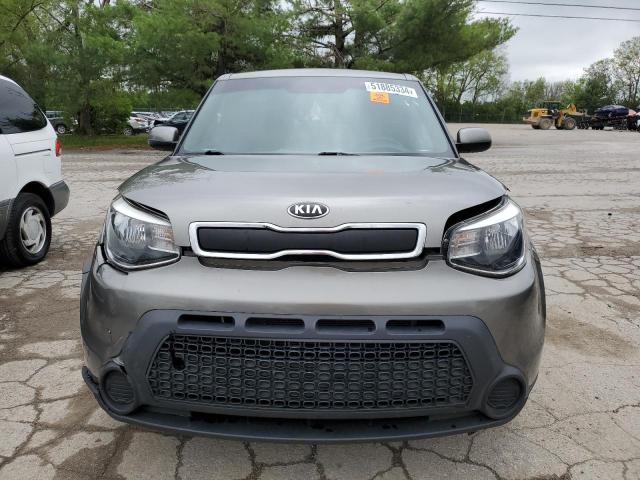 KNDJN2A29G7295635 - 2016 KIA SOUL GRAY photo 5