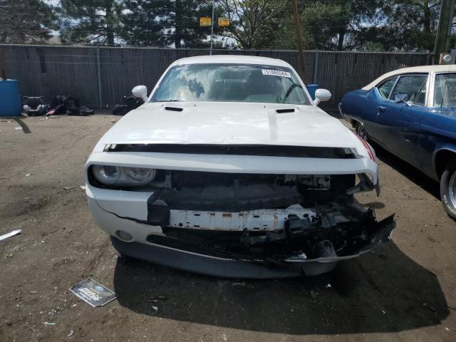 2B3CJ5DTXBH570387 - 2011 DODGE CHALLENGER R/T WHITE photo 5