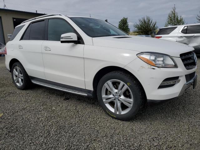4JGDA5HB3FA617277 - 2015 MERCEDES-BENZ ML 350 4MATIC WHITE photo 4