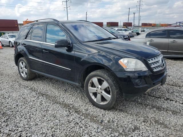 4JGBB8GB1BA712373 - 2011 MERCEDES-BENZ ML 350 4MATIC BLACK photo 4