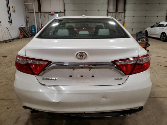 4T1BK1FK7FU559883 - 2015 TOYOTA CAMRY XSE WHITE photo 6