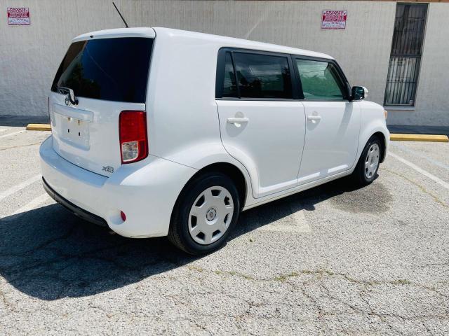 JTLZE4FE6DJ048108 - 2013 TOYOTA SCION XB WHITE photo 4