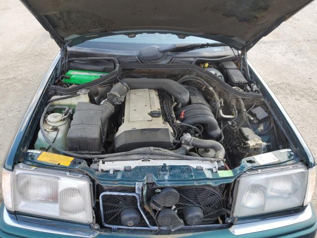 WDBEA32E0SC258189 - 1995 MERCEDES-BENZ E 320 BASE GREEN photo 11