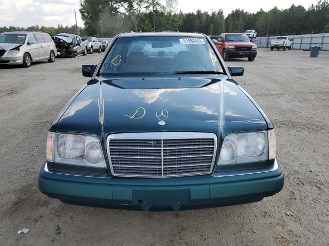 WDBEA32E0SC258189 - 1995 MERCEDES-BENZ E 320 BASE GREEN photo 5