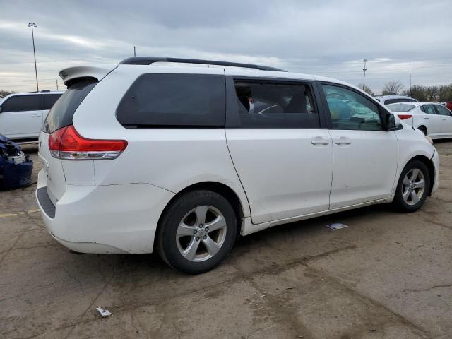 5TDKK3DC3CS177832 - 2012 TOYOTA SIENNA LE WHITE photo 3