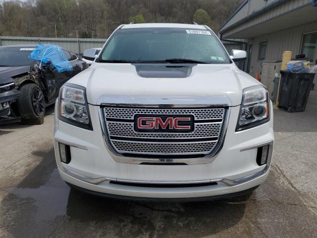 2GKFLVE35H6135435 - 2017 GMC TERRAIN DENALI WHITE photo 5