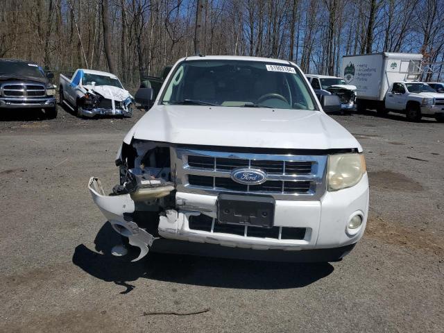 1FMCU9DG7BKA82308 - 2011 FORD ESCAPE XLT WHITE photo 5