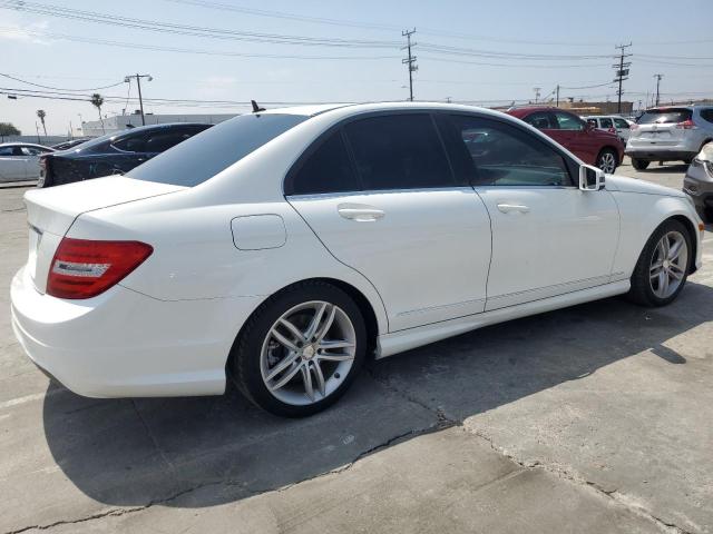 WDDGF4HB9DR296377 - 2013 MERCEDES-BENZ C 250 WHITE photo 3