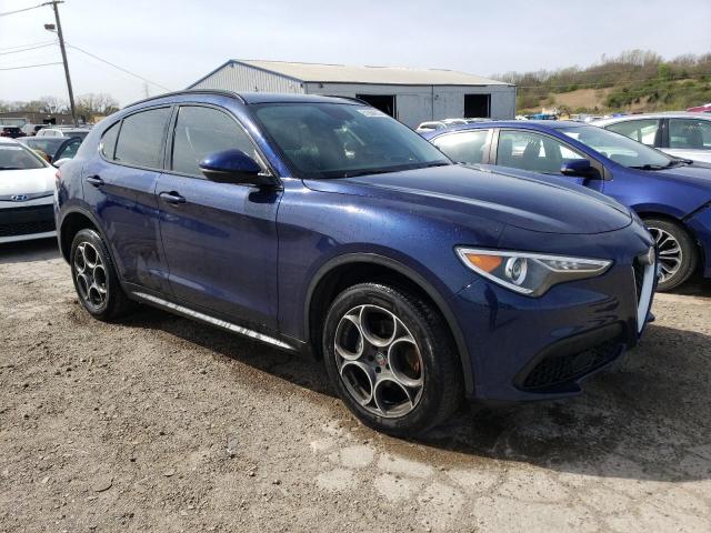 ZASFAKPN6J7B85515 - 2018 ALFA ROMEO STELVIO SPORT ლურჯი ფოტო 4