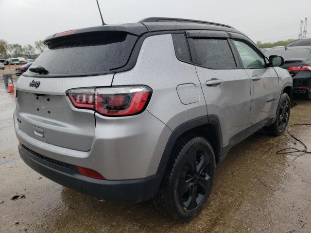 3C4NJDBB2JT313967 - 2018 JEEP COMPASS LATITUDE GRAY photo 3