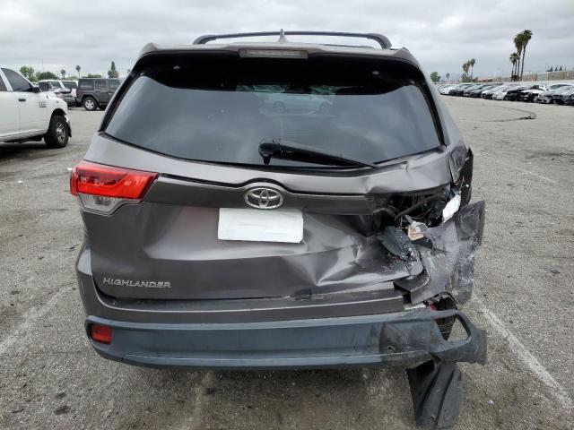 5TDKZRFH6JS529564 - 2018 TOYOTA HIGHLANDER SE GRAY photo 6