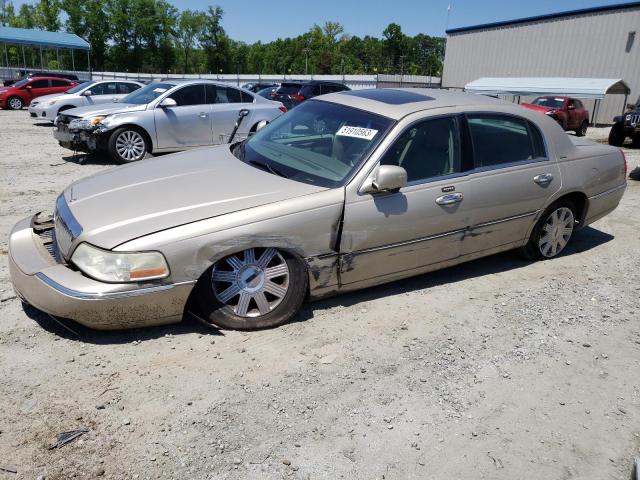 1LNHM83W34Y677777 - 2004 LINCOLN TOWN CAR ULTIMATE GOLD photo 1