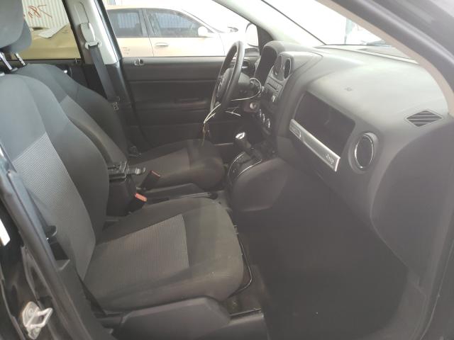 1C4NJCBAXGD524432 - 2016 JEEP COMPASS SPORT 黑色 照片 5