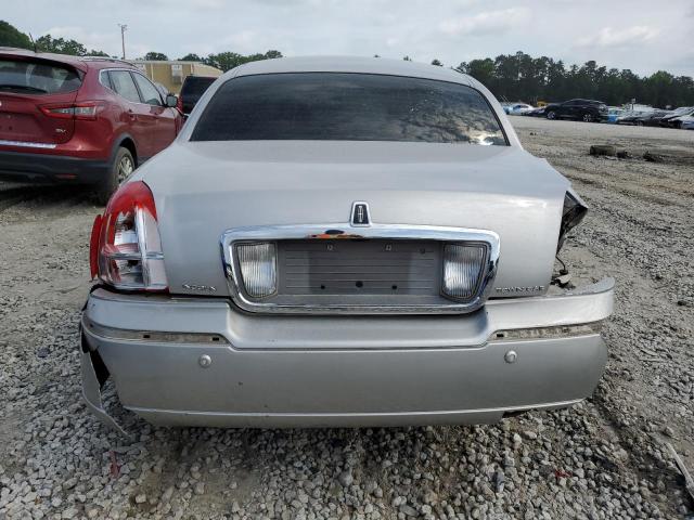 1LNHM81W94Y611561 - 2004 LINCOLN TOWN CAR EXECUTIVE SILVER photo 6